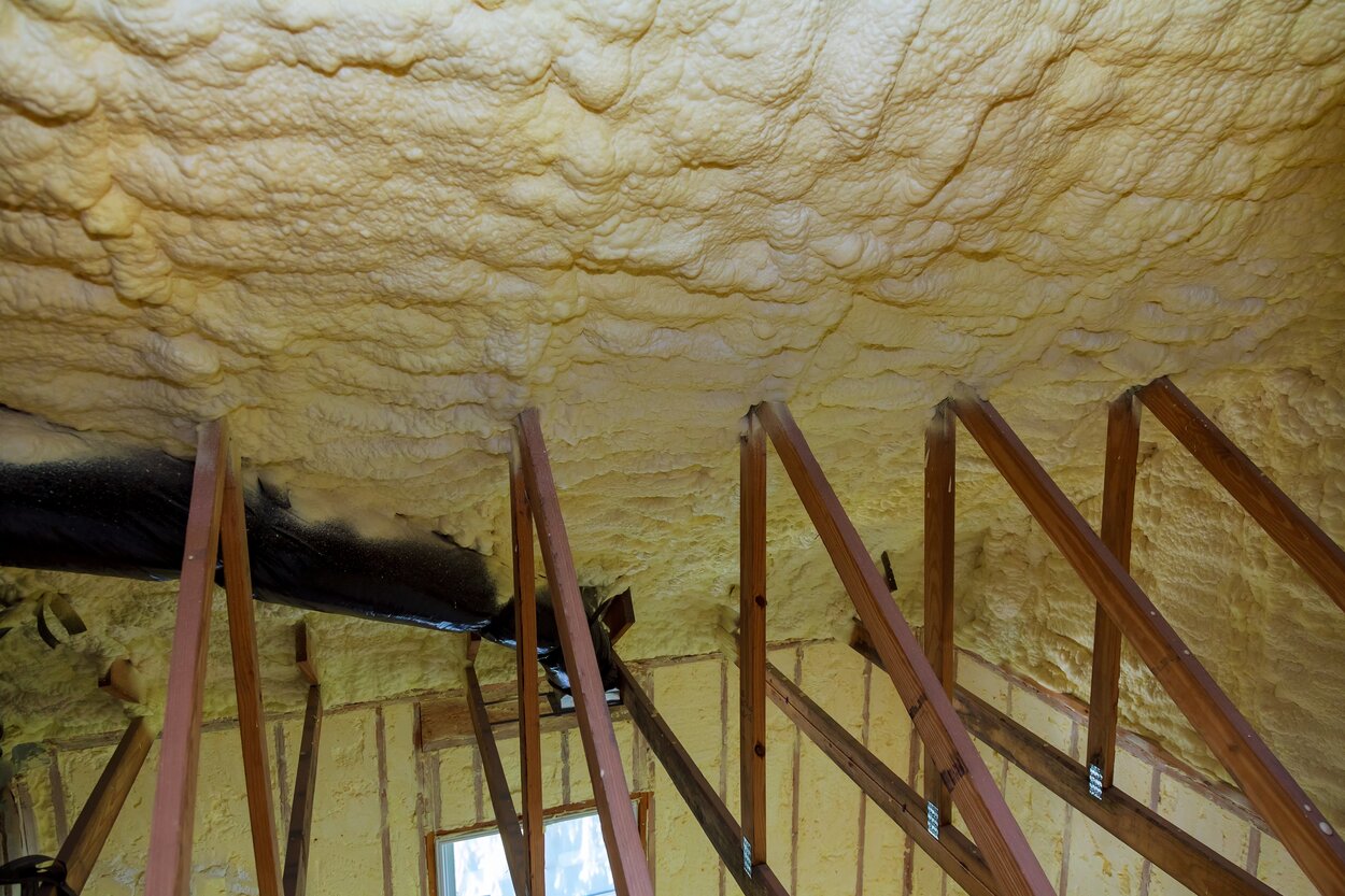5 Reasons You Should Hire a Spray Foam Insulation Professional