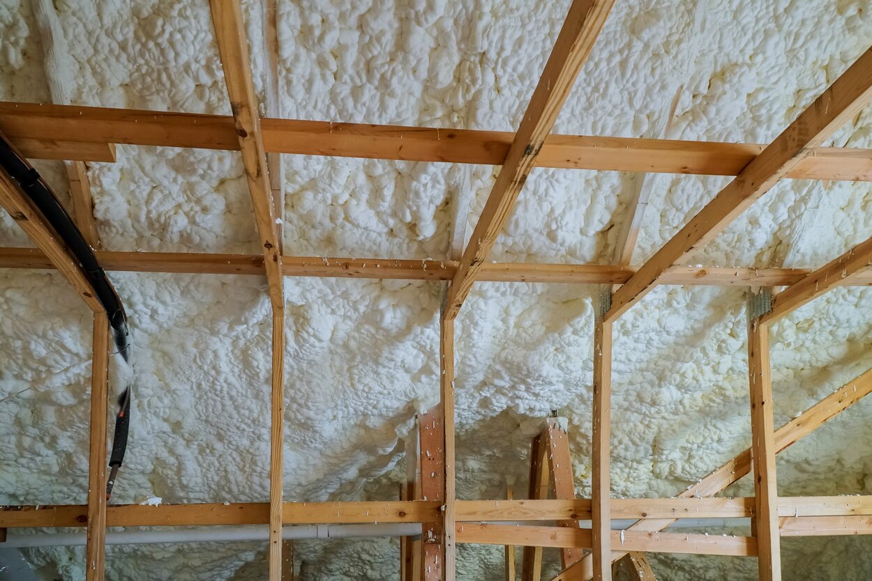 Spray Foam Insulation: What Are its Energy Saving Benefits?