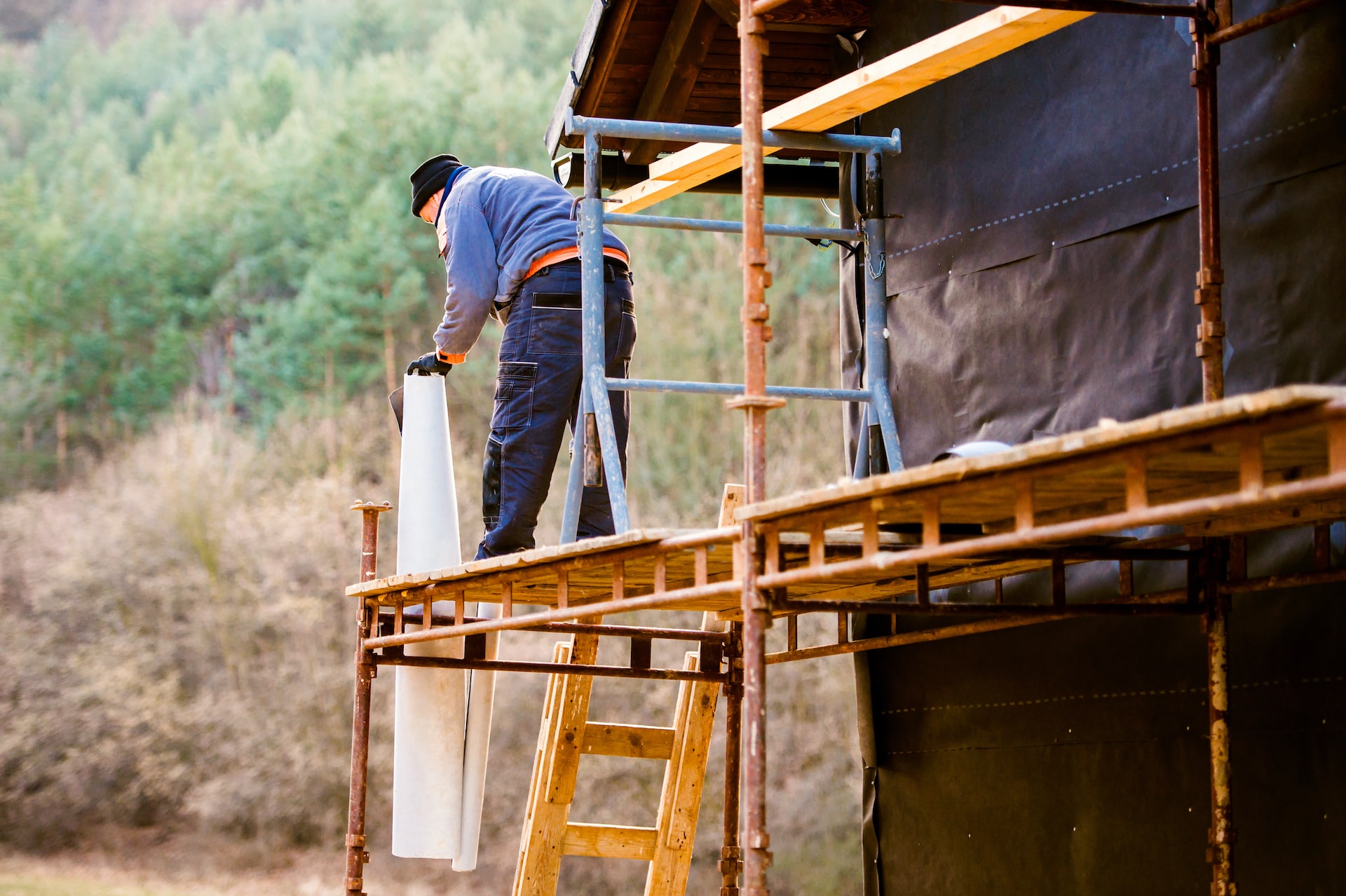 Silent Work: Some Valuable Tips to Help Soundproof Your Roof