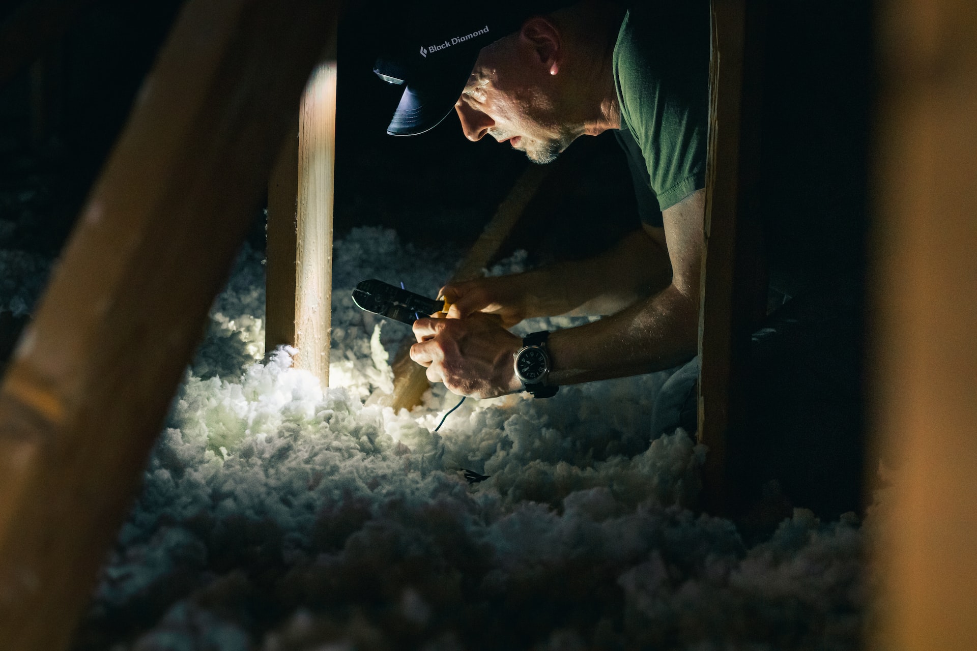 9 Reasons Why You Should Consider Blown-in Insulation